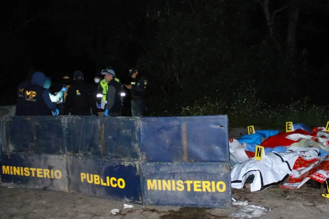 Bus Accident Leaves 15 Dead in Guatemala and Government Declares 3-day National Mourning Period