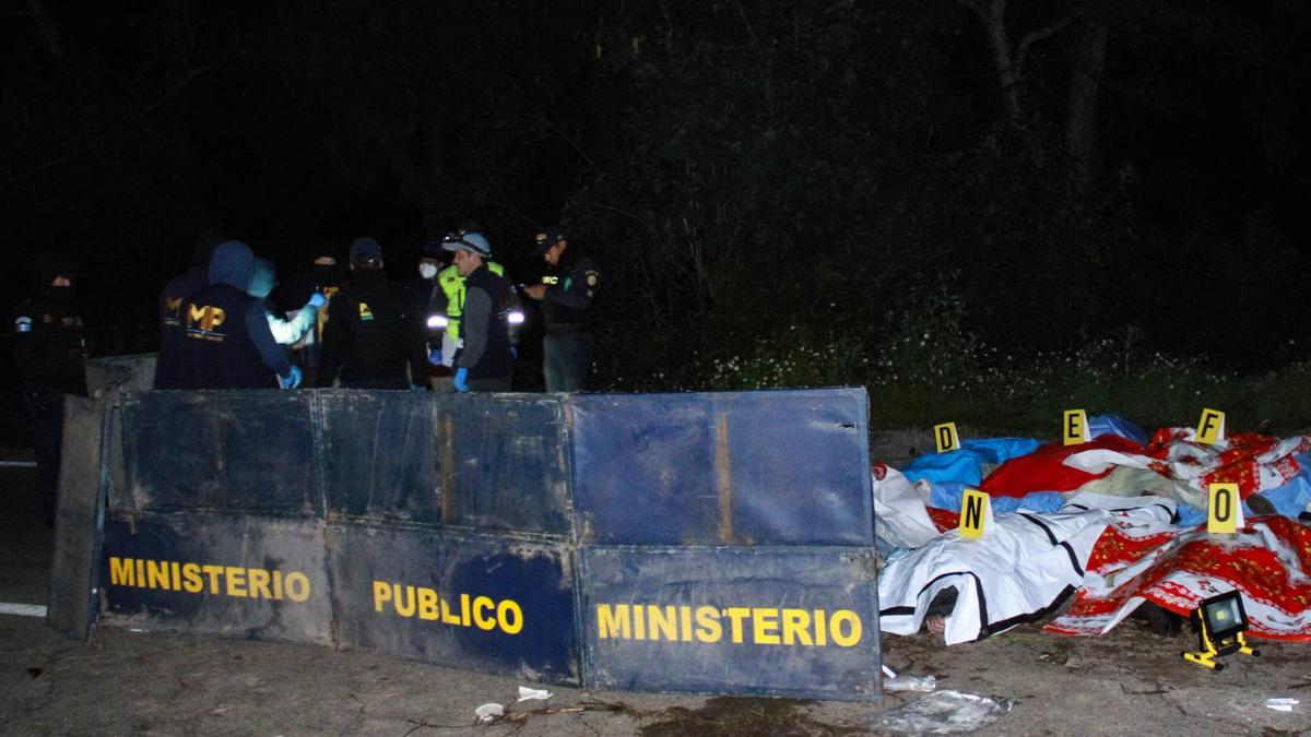 Bus Accident Leaves 15 Dead in Guatemala and Government Declares 3-day National Mourning Period