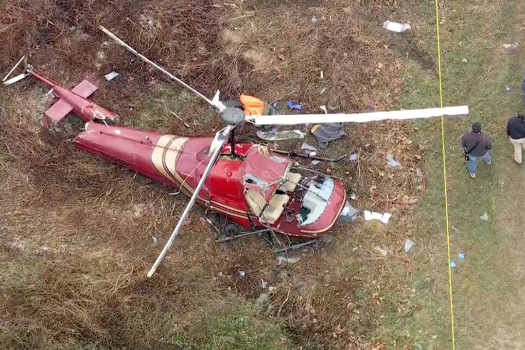New Jersey Helicopter Collision Kills 1 Pilot, Injures Another