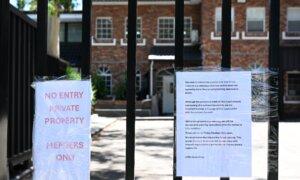 Former Labor Minister Calls for Debate on Islam’s Role in Democracies