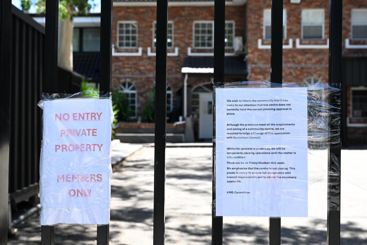 Former Labor Minister Calls for Debate on Islam’s Role in Democracies