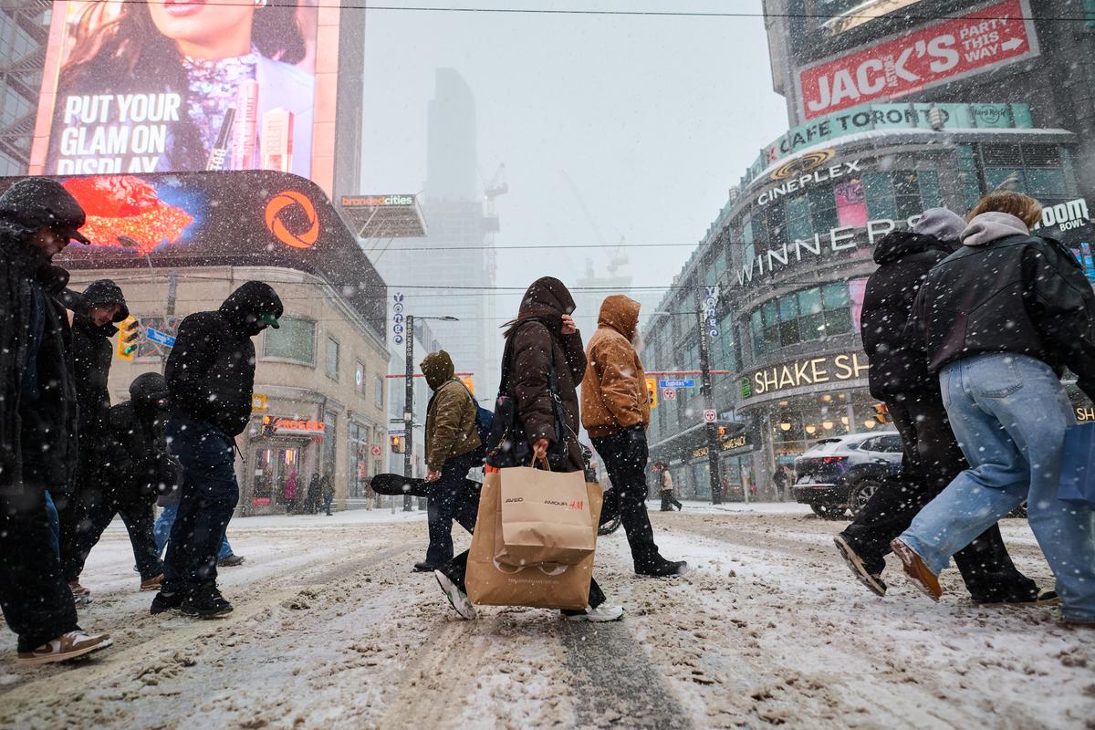 Freezing Rain, Blowing Snow Expected to Slam Much of Eastern Canada