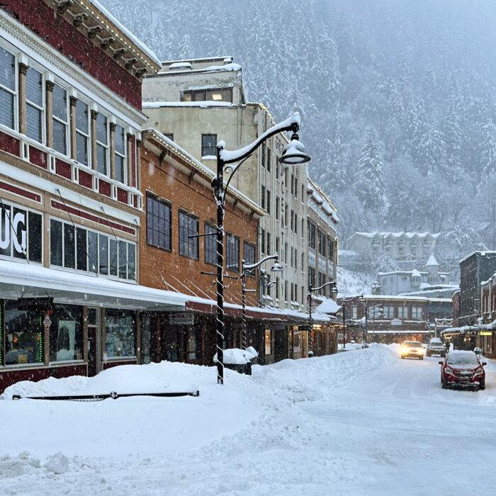 How Bomb Cyclones Form and Create Dangerous Conditions