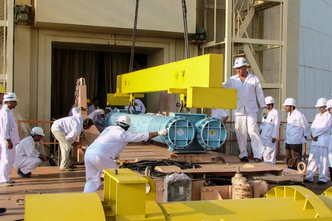 Trump Warns Iran Not to Restart Its Nuclear Program