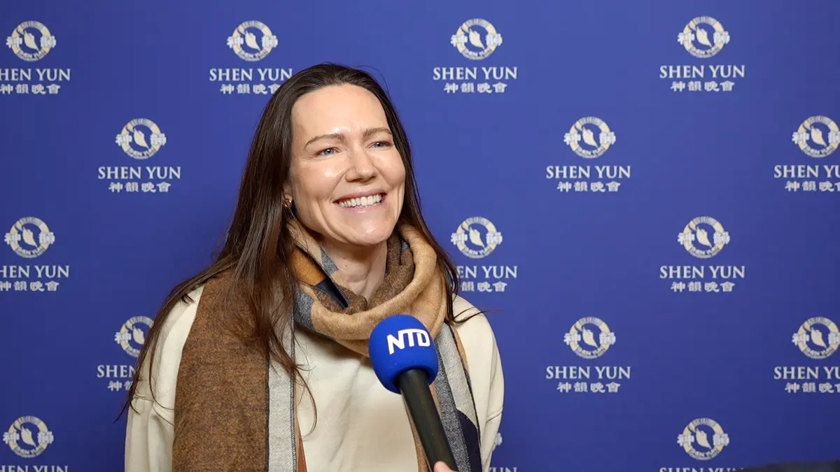 ‘Inner Tranquility and Outer Strength,’ Says Newspaper Director About Shen Yun Dancers