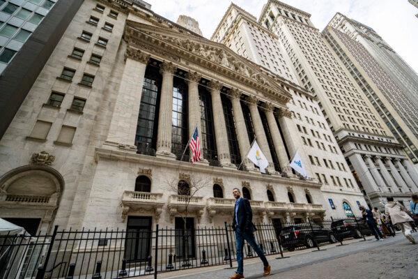 Atlanta Fed Nearly Doubles Q4 Growth Estimate to 5.4 Percent After Strong Data