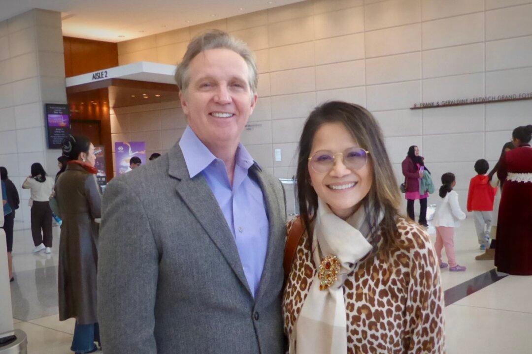 Shen Yun Amazes Texas Theatergoers