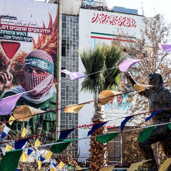 Trump Escalates Warning to Iran as Protest Death Toll Mounts