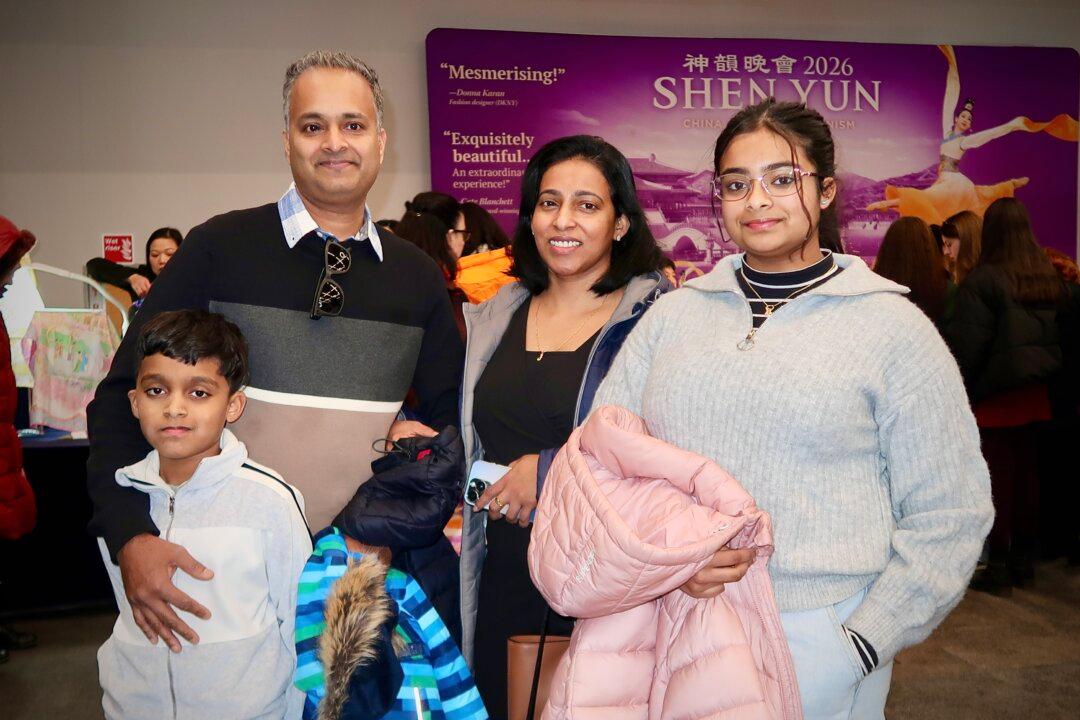 Business Owner Hopes Younger Generation Will Learn Cultural Values From Shen Yun