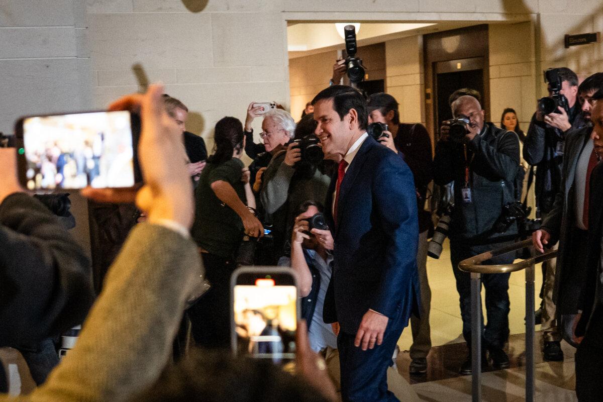 Buying—Not Invading—Greenland Gains Momentum in Congress | USNN World News Secretary of State Marco Rubio arrives for a meeting with congressional leaders and other Cabinet members about Venezuela at the U.S. Capitol building in Washington on Jan. 5, 2026. (Madalina Kilroy/The Epoch Times)