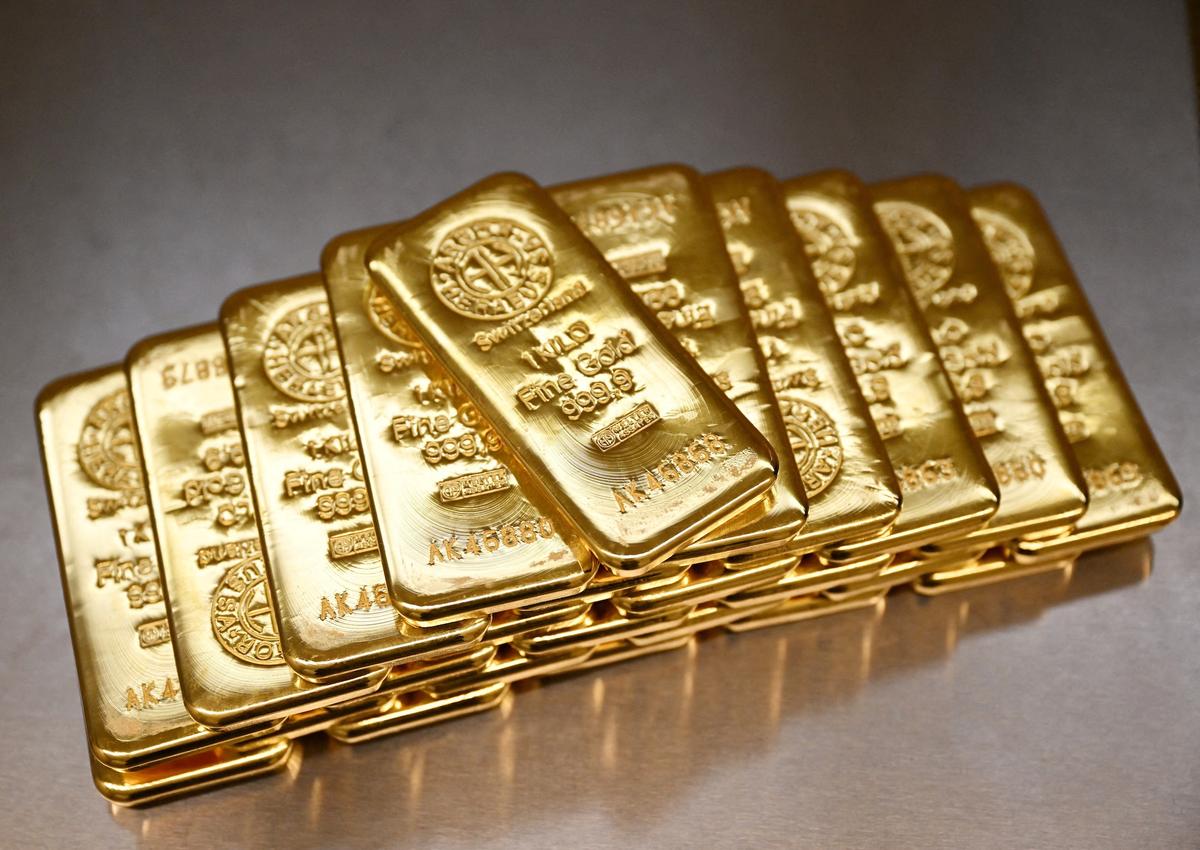 Morgan Stanley Lifts Gold Forecast to $4,800, Citing Fed Cuts and Global Risk
