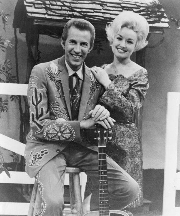 Porter Wagoner and Dolly Parton in 1969. (Public Domain)