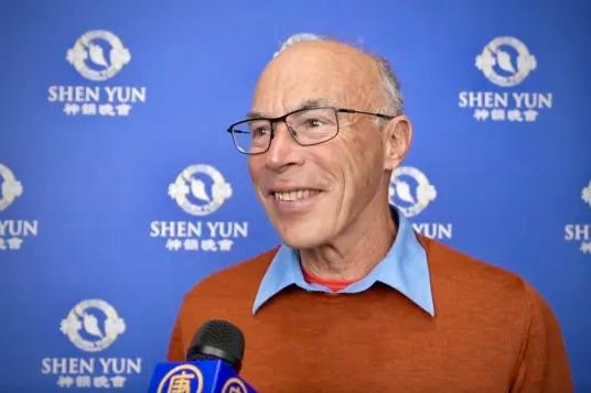 Bruno Beaujean, an aeronautical engineer, at the Shen Yun performance in Toulon on Jan. 4, 2026. (NTD)