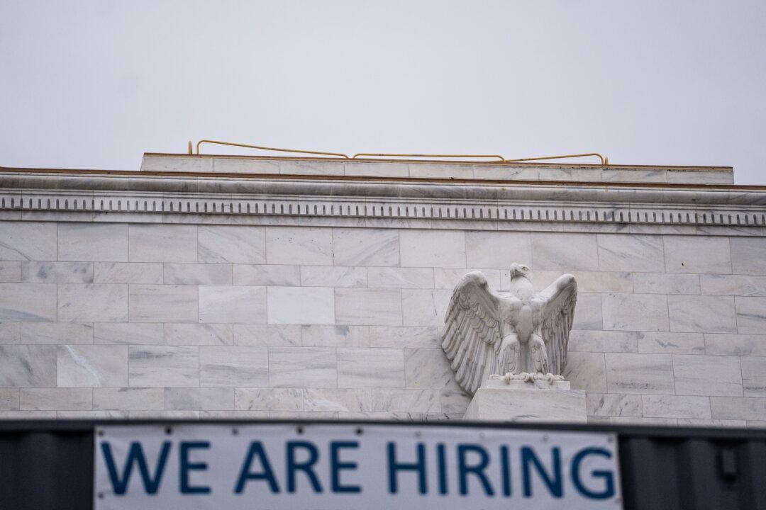 US Economy Adds 130,000 New Jobs, Unemployment Rate Dips to 4.3 Percent