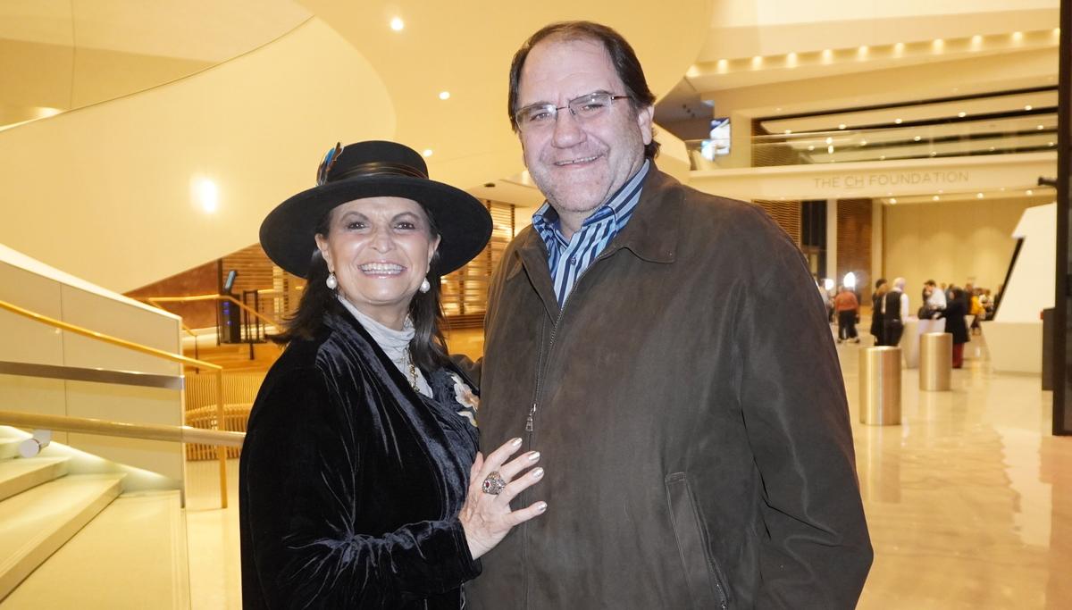 Chinese People Have Been Robbed of a Beautiful Culture and Shen Yun Brings Hope, Says Financial Expert