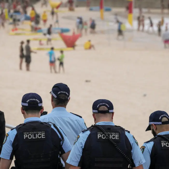 Israeli Man Who Confronted Bondi Gunman Granted Australian Residency