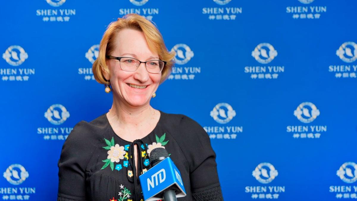 Shen Yun Brings ‘Message of Peace’, Says Latvia’s Minister of Education and Science