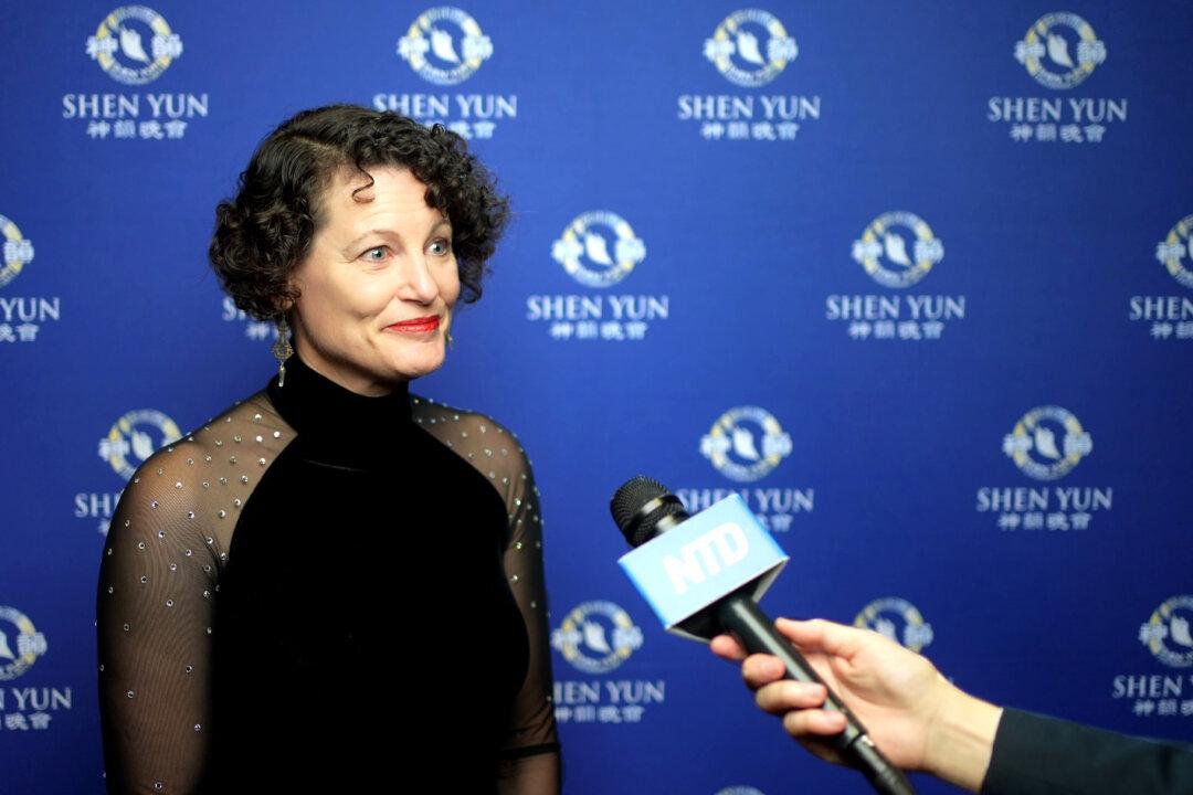 Folsom Theatergoers Say Shen Yun Is Unique, Beautiful