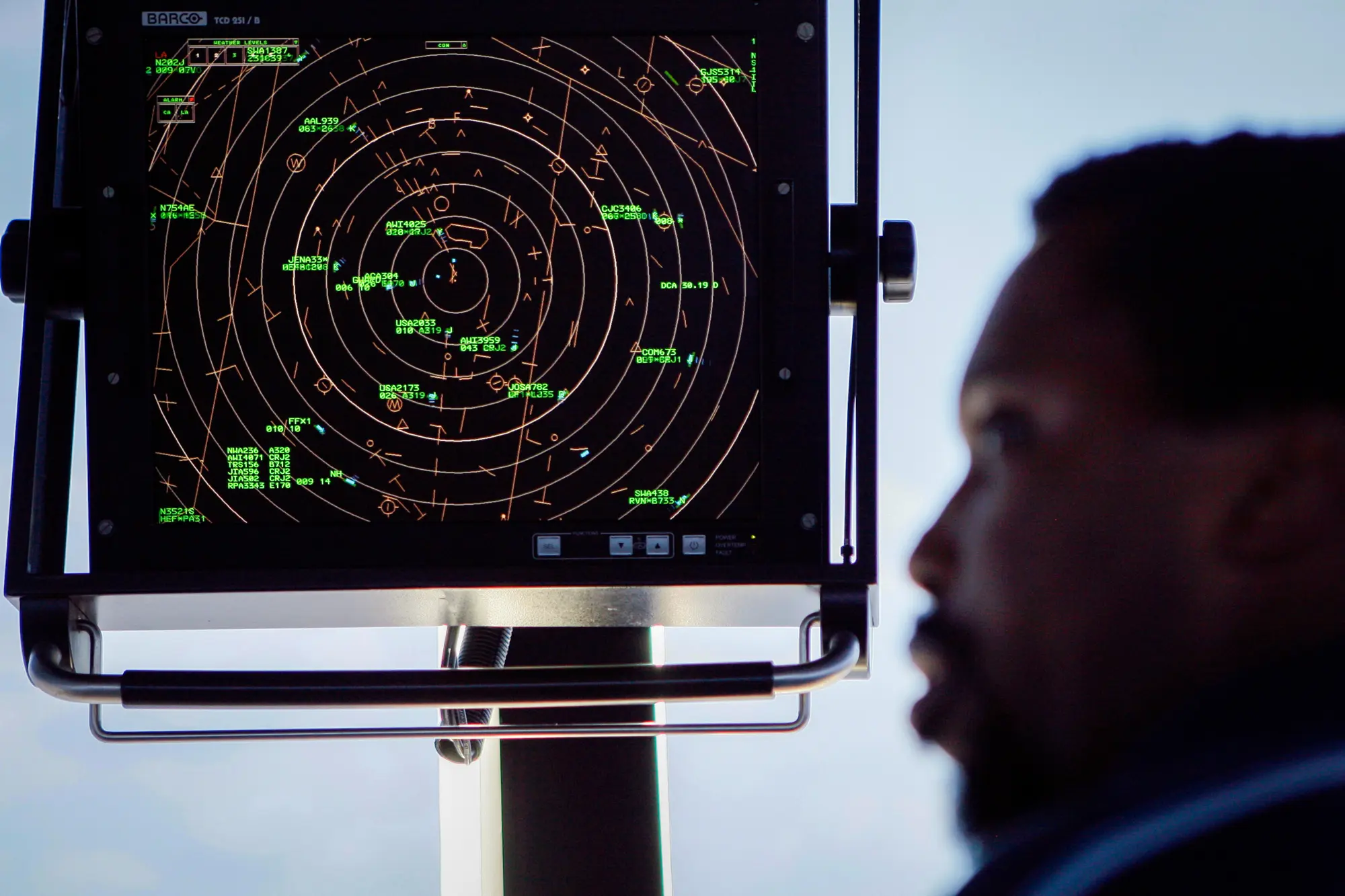 Overhauling Air Traffic Control Involves 5,000 Locations and 600 Radar Systems—What to Know | USNN World News image-5968284
