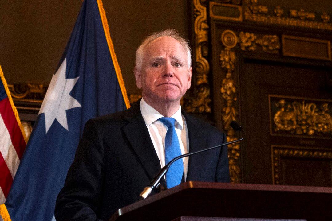 Minnesota Governor Calls Up National Guard to Support Law Enforcement