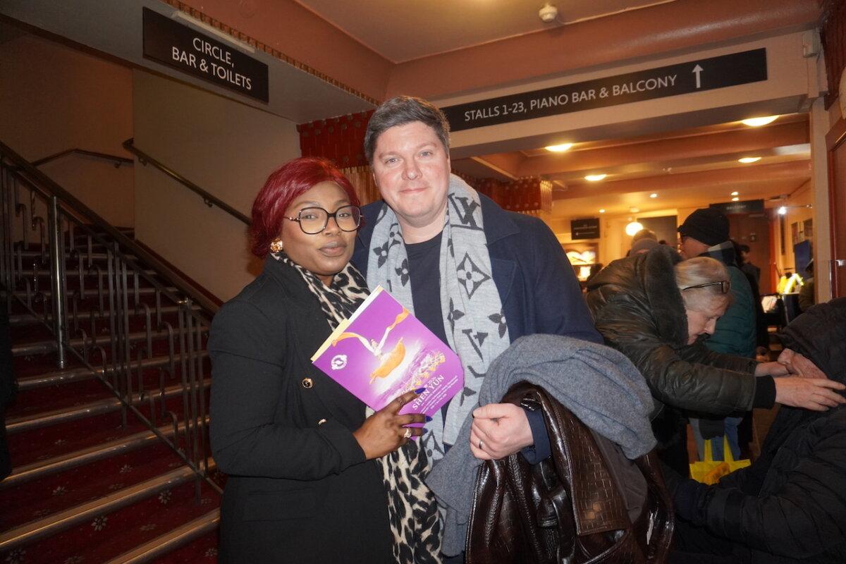 Barkey Pilkington and Tom Pilkington at the Shen Yun Performing Arts performance at the New Theatre on Jan. 8, 2026. (Mary Man/The Epoch Times)