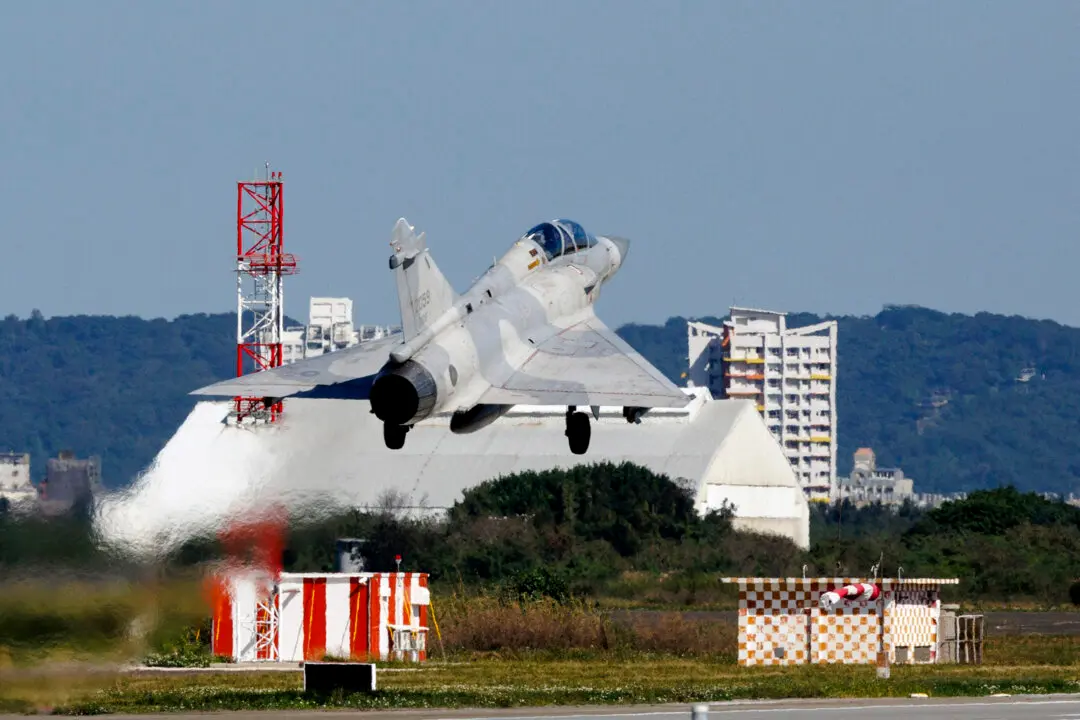 Trump Says US Action in Venezuela Does Not Set Precedent for China to Move on Taiwan