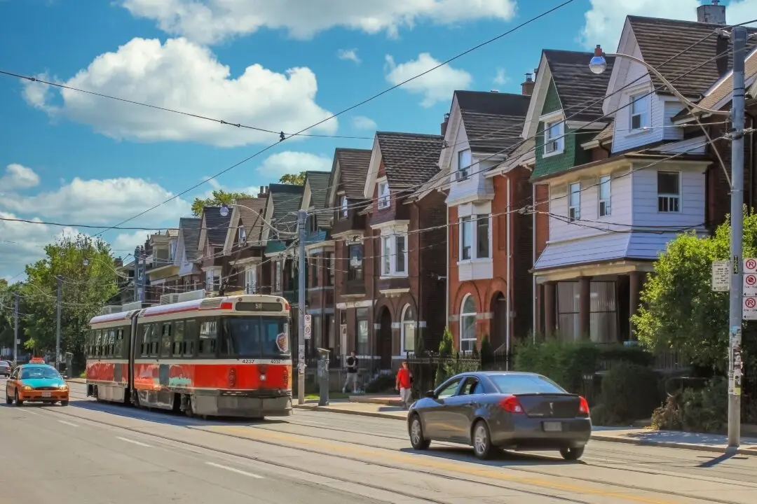 As Trump Seeks to Curb Large Investors in US Housing, What’s the Situation in Canada?