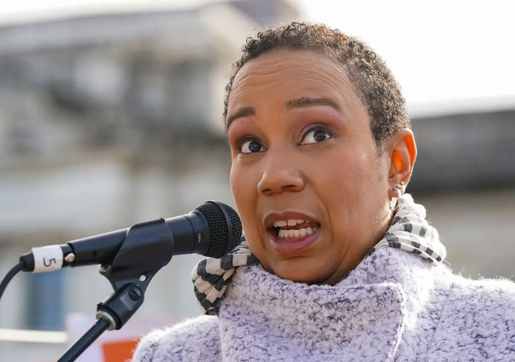 Elle Simone Scott, ‘America’s Test Kitchen’ Chef and Television Host, Dies at 49