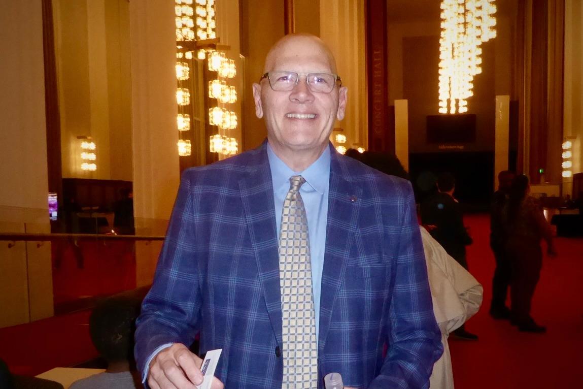 Theatergoer Says Shen Yun Helps Him Discover a Different China