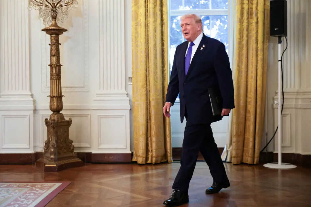 Trump Says He May Veto Extension of Obamacare Subsidies