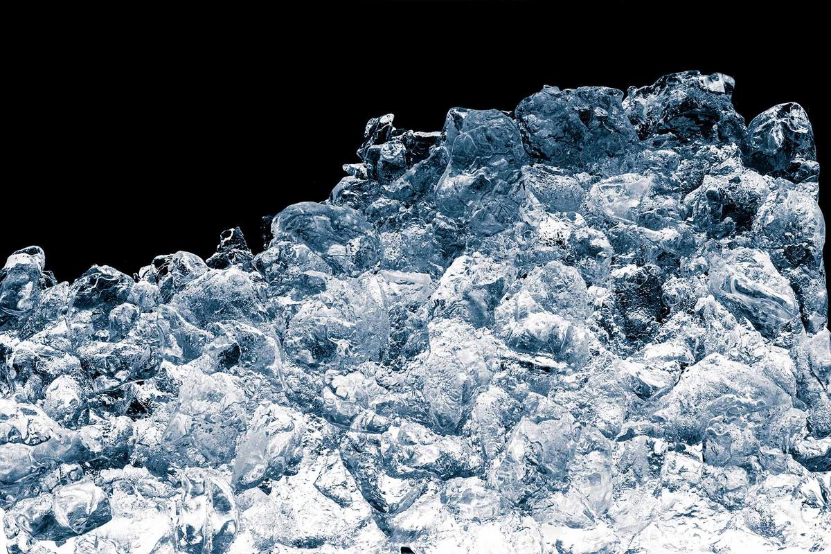 A zoomed-in photograph of snow crystals. (Shutterstock/ Stone36)