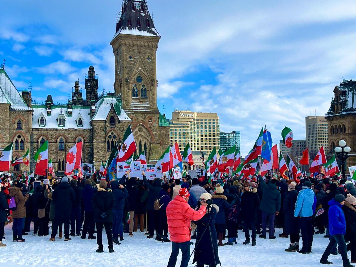 Iranian Canadians rally in support of anti-regime protesters in Iran, on Parliament Hill in Ottawa on Jan. 11, 2026. (Jonathan Ren/The Epoch Times)