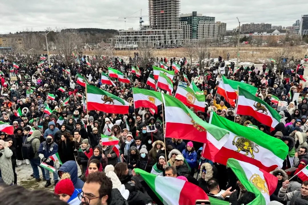 ‘Everyone Has One Goal: Overthrowing the Islamic Republic’: Iranian Canadians Rally in Solidarity With Anti-Regime Protests