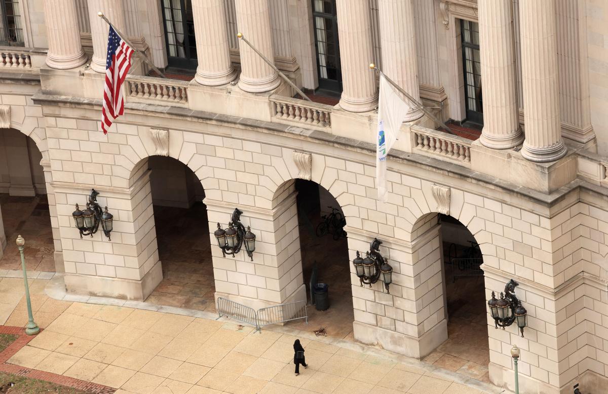 EPA to Reassess Safety of Herbicide Paraquat