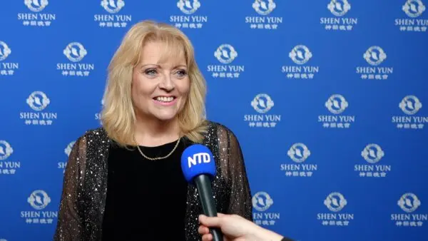 ‘I Just Haven’t Stopped Smiling!’ Audience Member Touched by Shen Yun