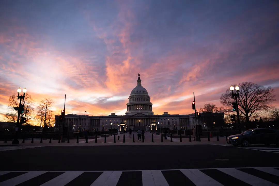 House Republicans Unveil Legislation to Ban Congressional Stock Trading