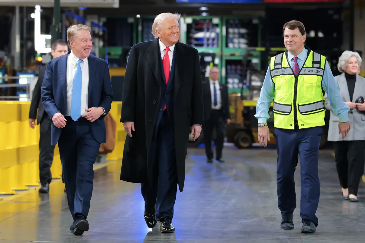In Motor City, Trump Credits Tariffs for ‘Unbelievable Success’ thumbnail