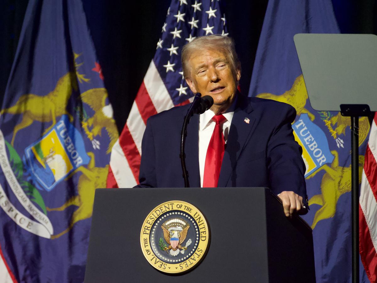 Trump: Federal Payments to Sanctuary Cities to Be Suspended Feb. 1 thumbnail