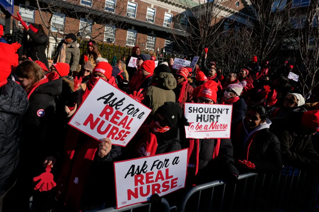 Hospital and Nurses Fail to Negotiate During 2nd Day of NYC’s Largest Nursing Strike in Decades
