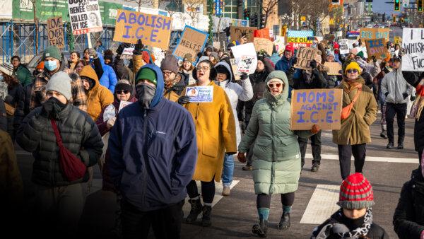 DOJ Probes Anti-ICE Church Disruption in Minnesota; Tensions Over Greenland Continue | NTD Good Morning (Jan. 19)