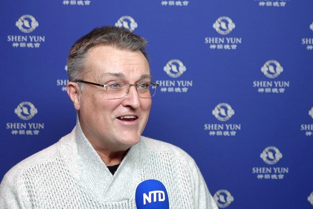 Shen Yun Gives a Retired Physician a Sense of Being ‘Steeped in a World That’s Not of Now’