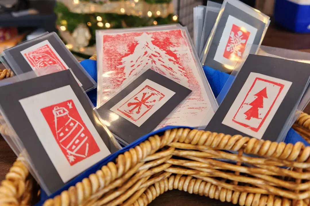 Getting Crafty on the Road: Travel-Friendly Family Projects