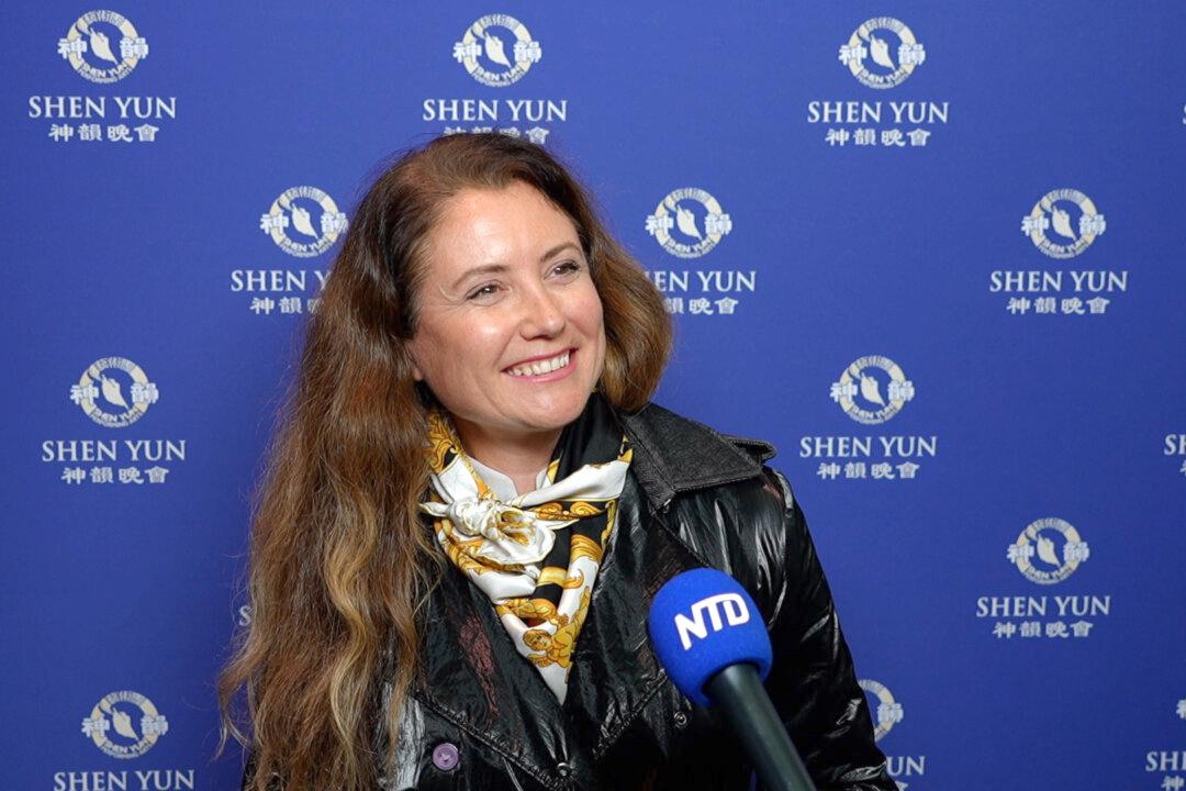 Shen Yun Opens ‘New World’ for London Theatergoer