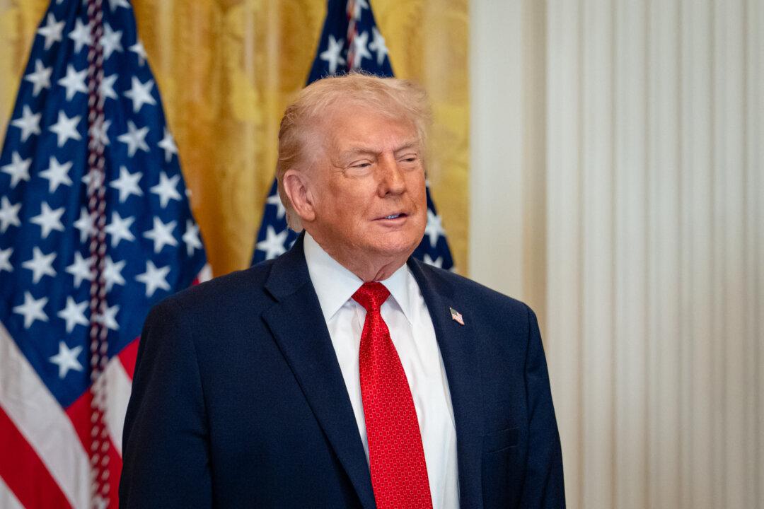 Greenland, Trump Tariffs Threat Loom Over Davos; UK Approves China Mega Embassy Despite Spy Fears