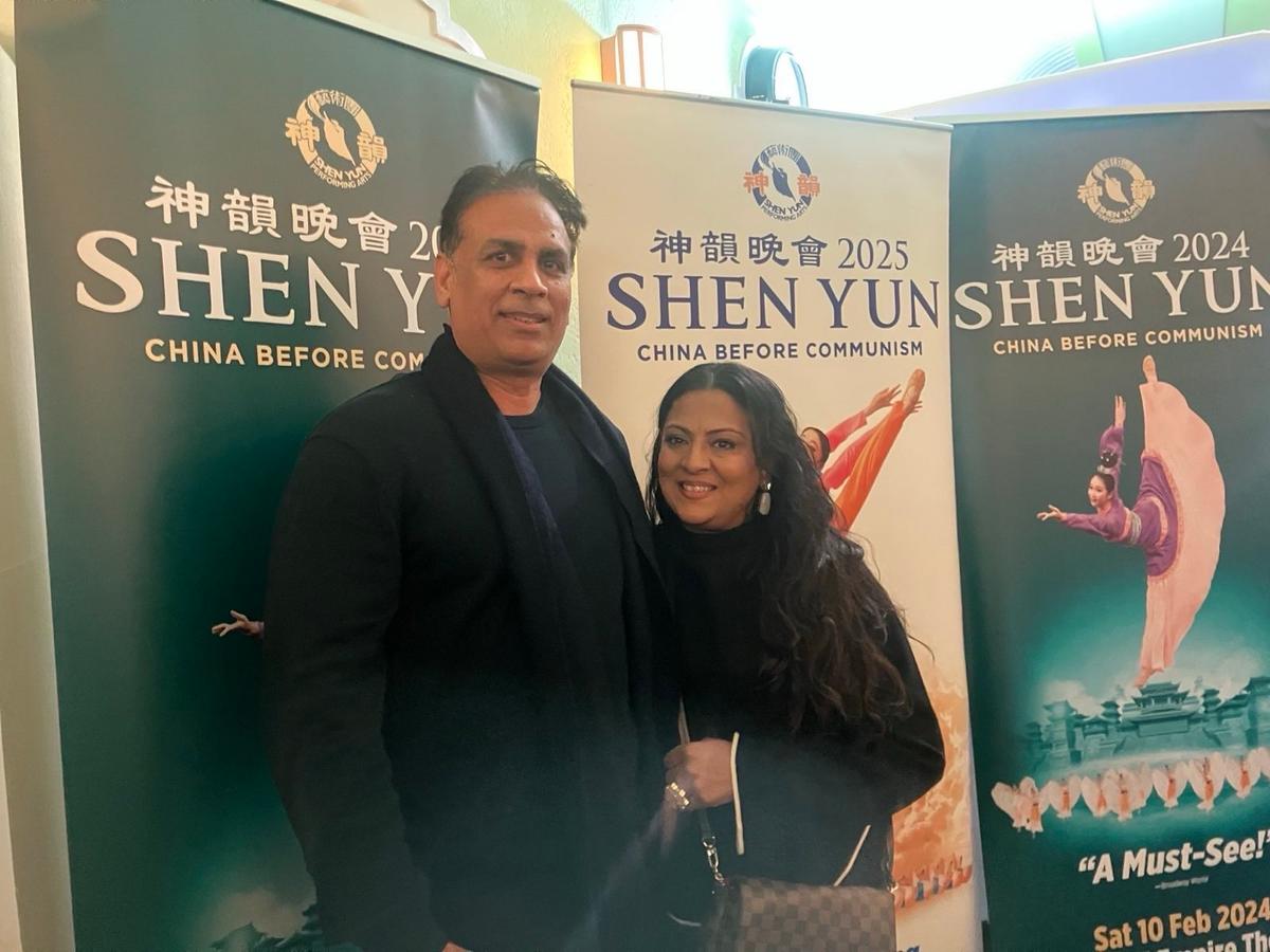 It Feels Like Going Back to Ancient Times: NHS Officer Praises Shen Yun’s Divine Music