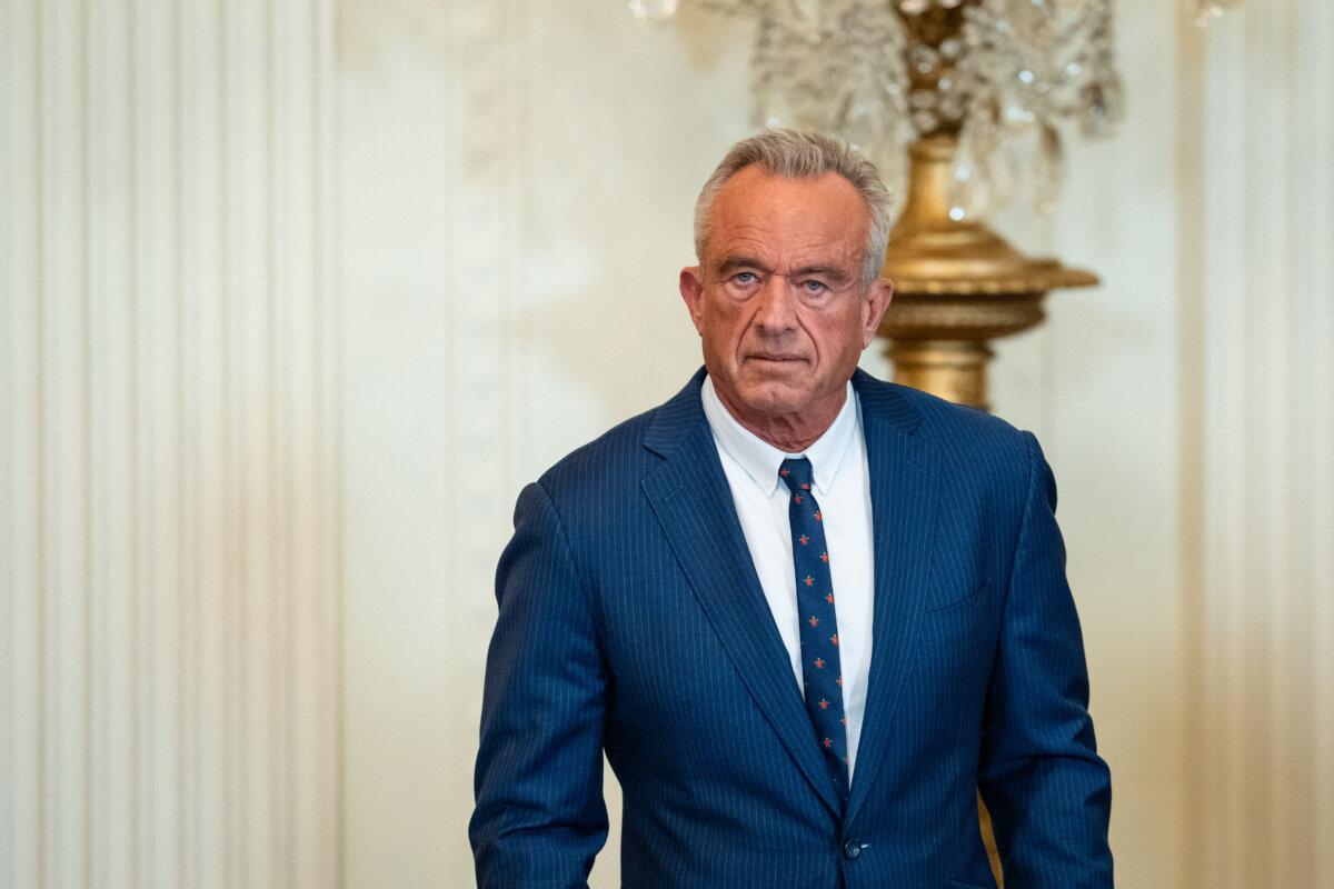 Health Secretary Robert Kennedy Jr. attends the "Great, Historic Investment in Rural Health Roundtable" in the East Room of the White House on Jan. 16, 2026. (Madalina Kilroy/The Epoch Times)