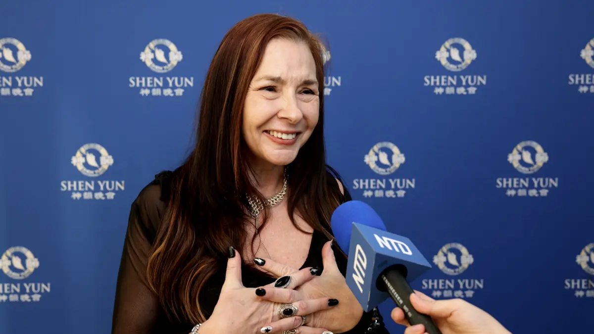 Former Dance Studio Owner Impressed By Shen Yun’s Dancers