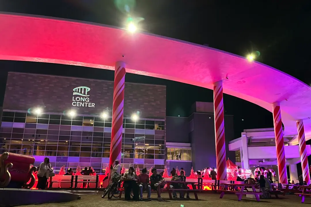 Shen Yun Tickets Are ‘Totally Worth It on Every Level,’ Says Texas Theatergoer