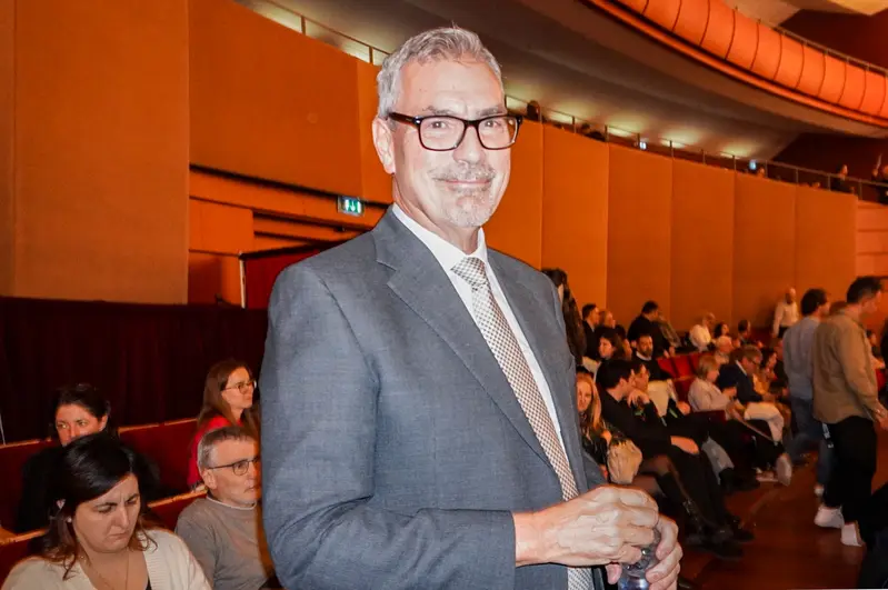Rino Grice, an orchestra director and principal conductor, attended the fourth performance of Shen Yun New York Company at the Teatro Arcimboldi in Milan, on Jan. 16, 2026. (Lin Nanyu/The Epoch Times)