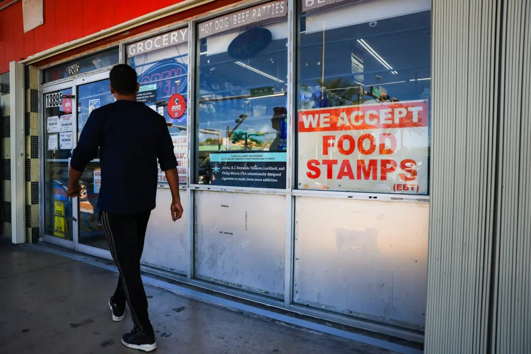 Homeland Security Seeks to Restrict Immigrants From Relying on Welfare